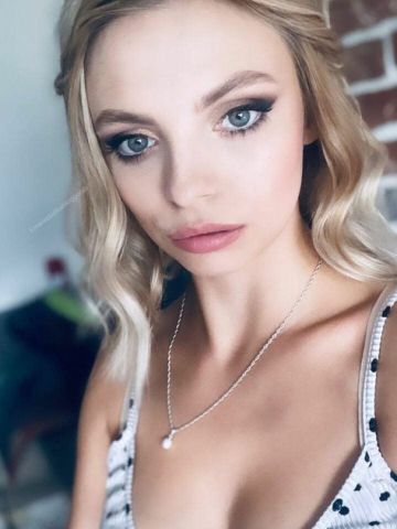 Проститутка Эвелина